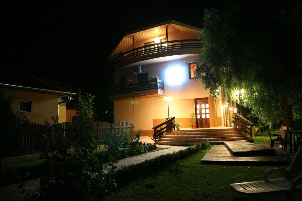Vila Delta Travel - Mila 23 Міла Доужечі-сі-Трей Екстер'єр фото