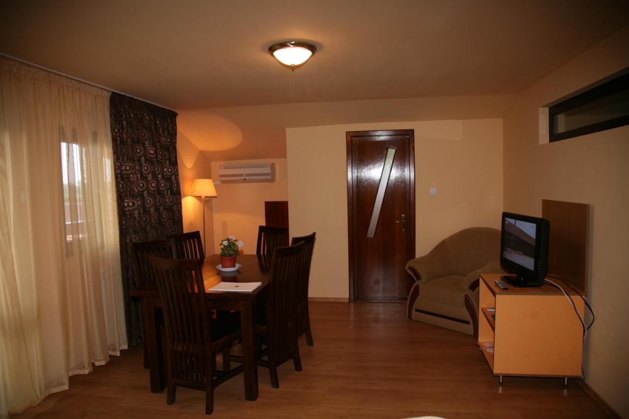 Vila Delta Travel - Mila 23 Міла Доужечі-сі-Трей Номер фото